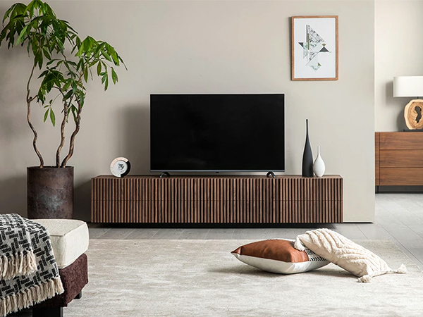 インドア派スタッフがオススメするテレビボードのご紹介  