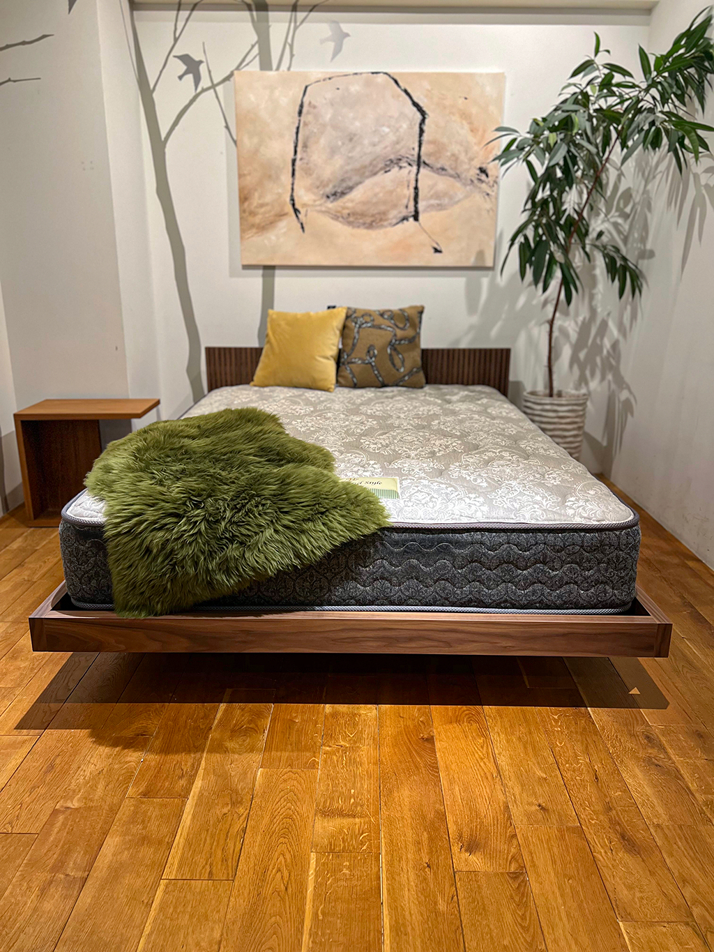 秋の装いにもおすすめベッドフレーム