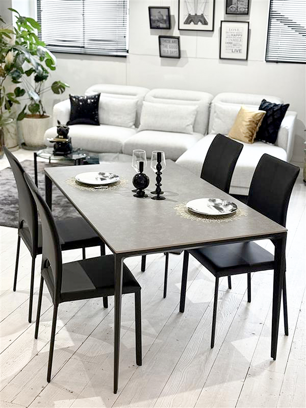 無駄を削ぎ落したダイニング