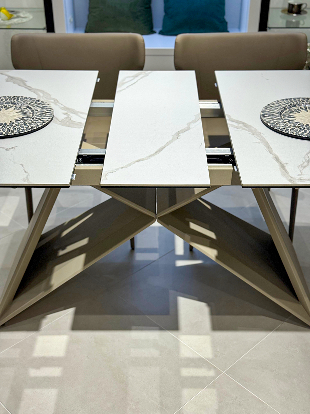 -伸縮式クロスダイニング-紹介