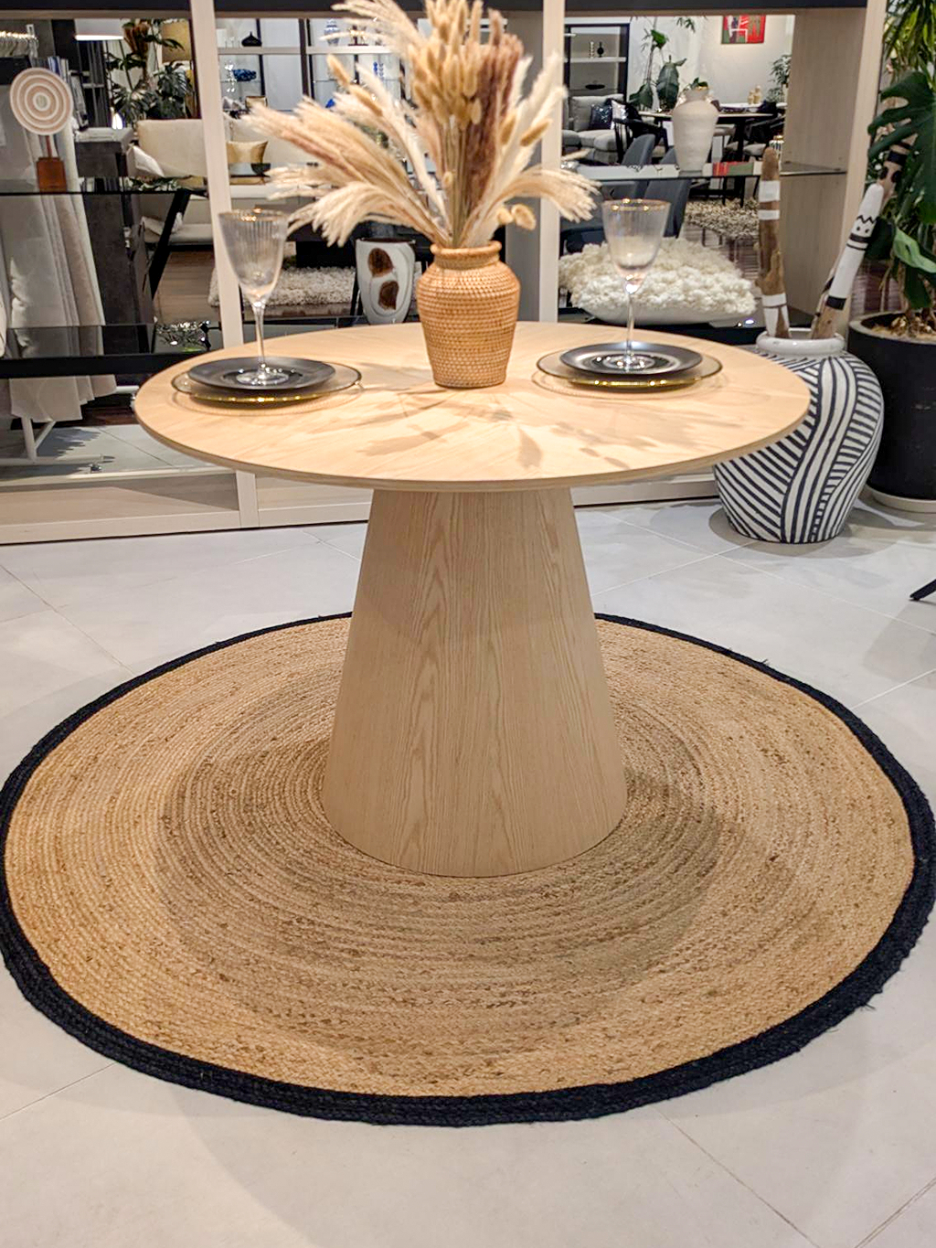 PIANE 言わずと知れたアルモニアで人気の円卓ダイニングテーブル  …