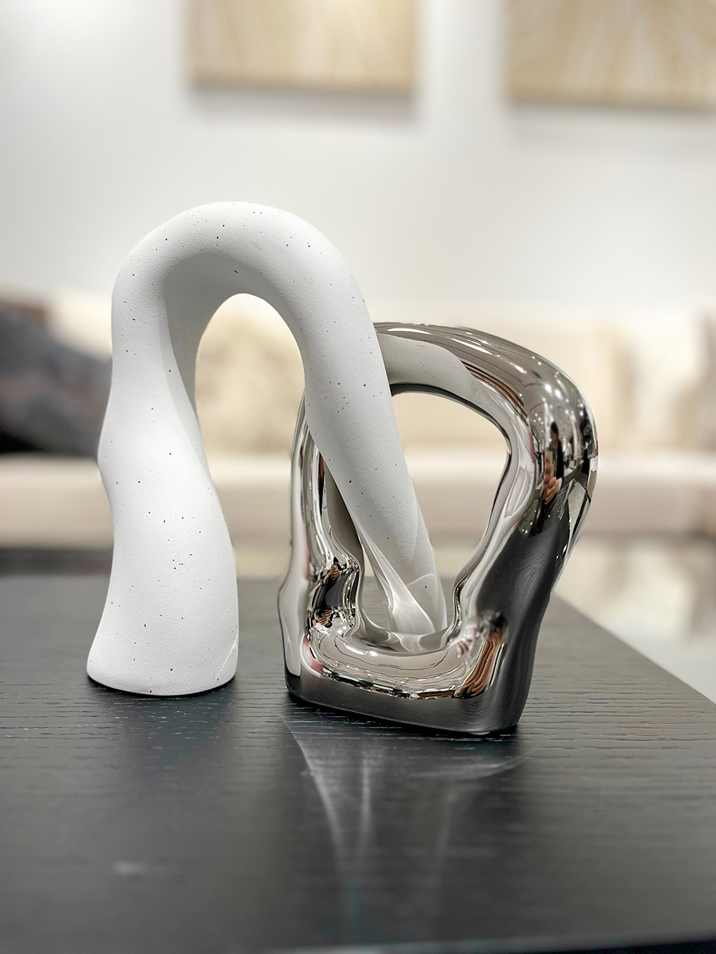 皆さんこんにちは。 今回は、様々なテイストにも合わせやすいワンアイテム…