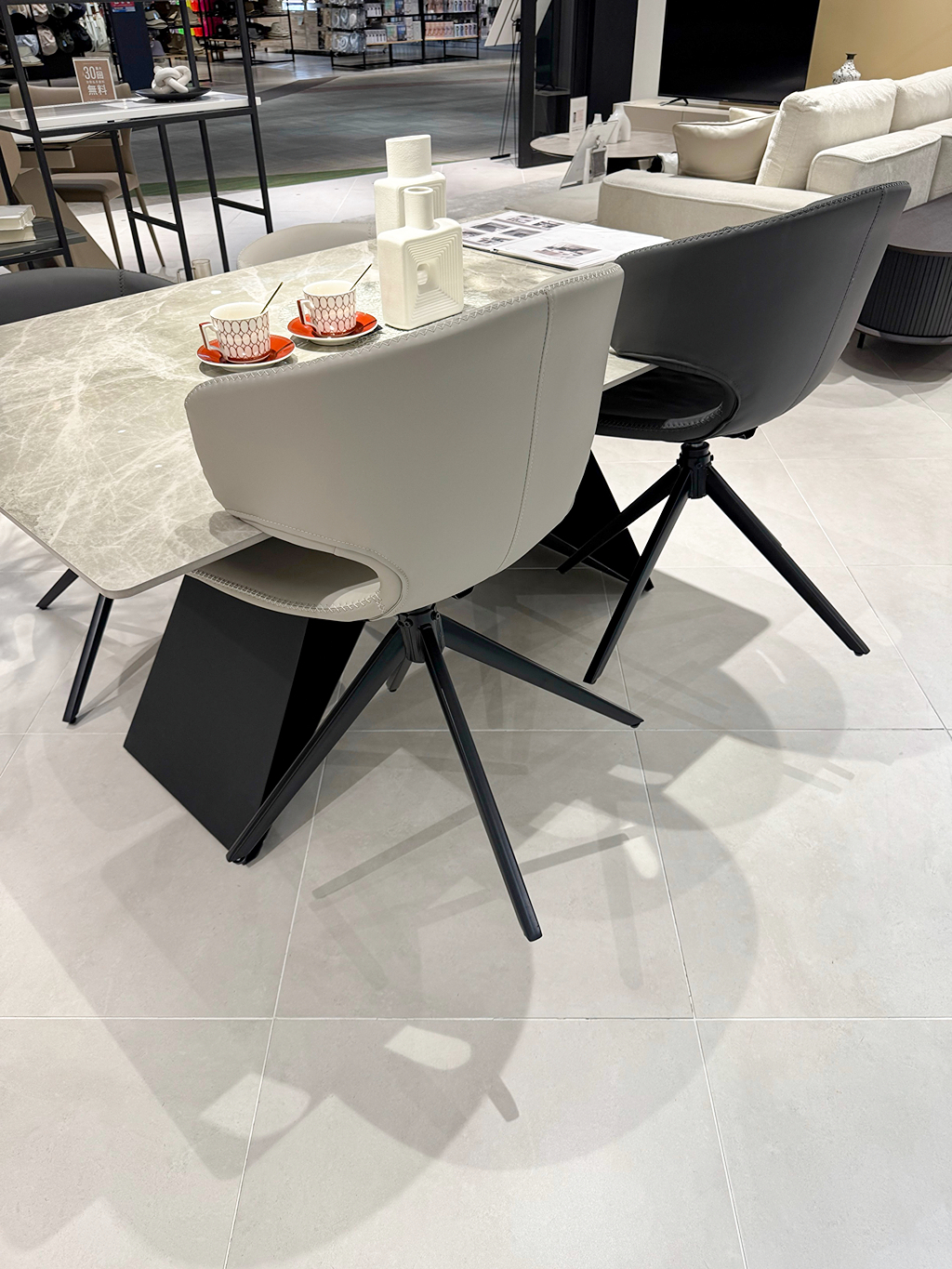 掛けられるダイニングチェア-「 TODC01 」ご紹介