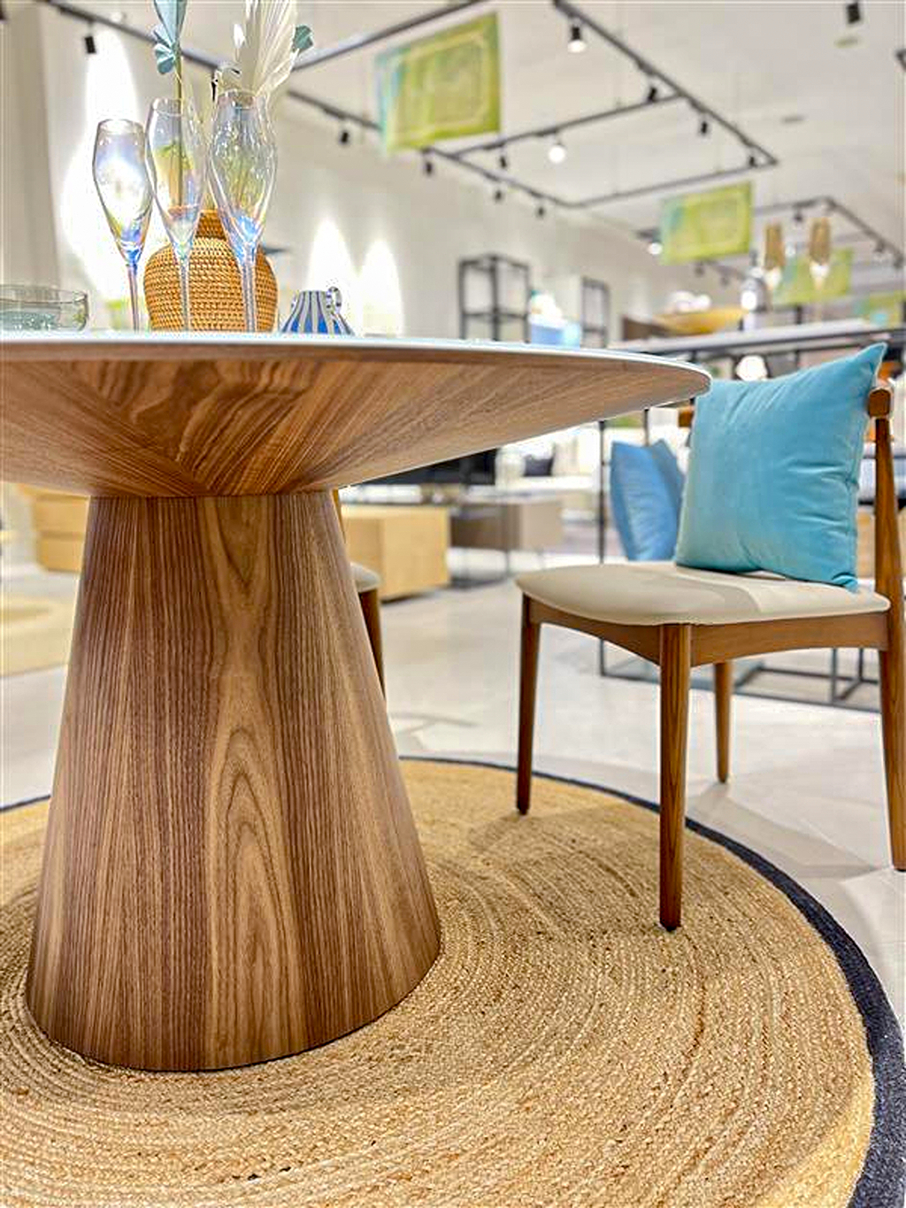 イチオシ！円形テーブルのご紹介